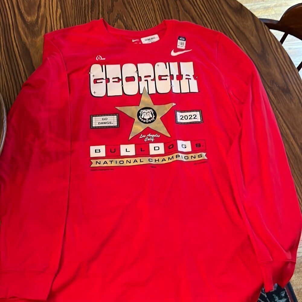 Nike mens University of Georgia ‘22 Nat’l Champs celebration LS t-shirt, NWT, XL
